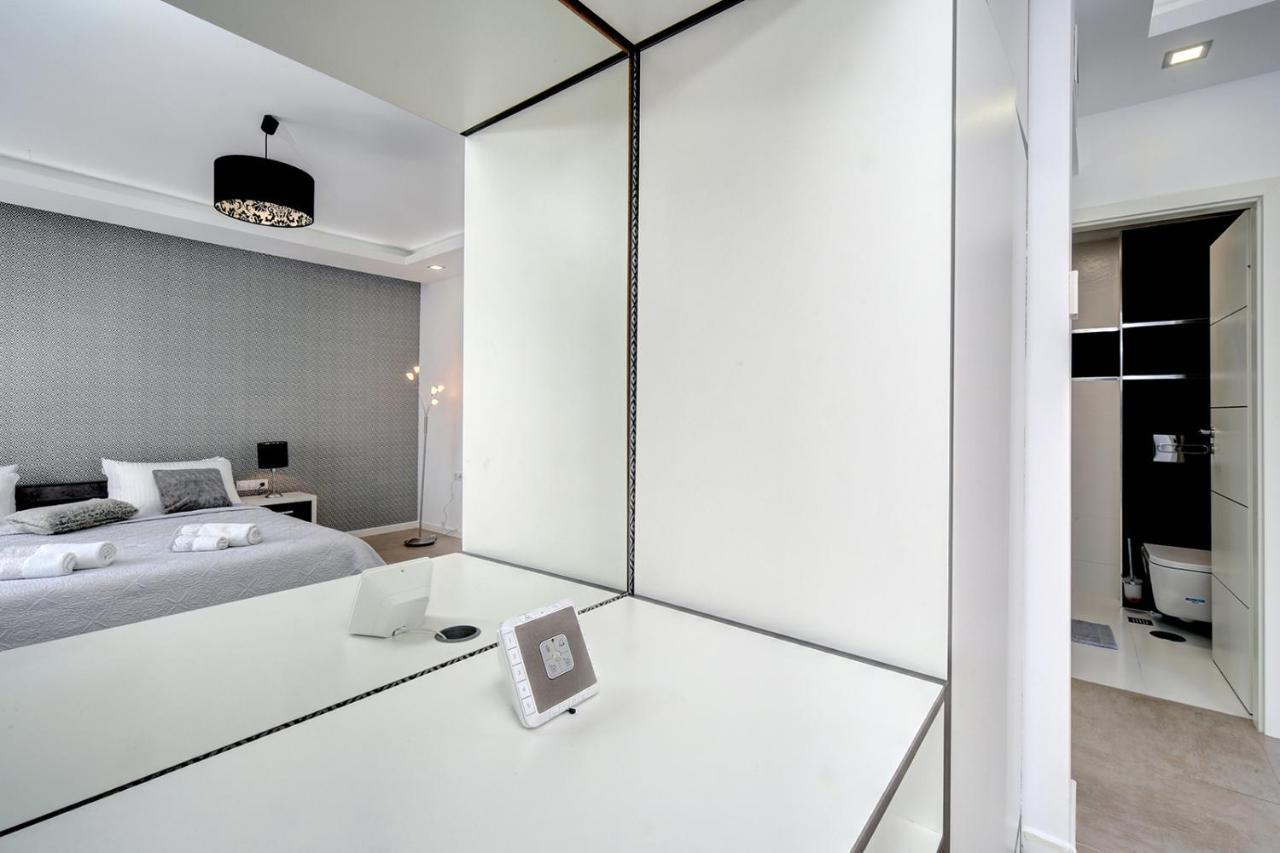 Westminster Puerto Banus Marina Apartment Marbella Exterior photo