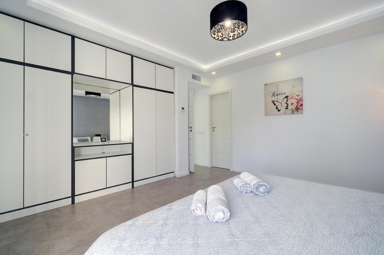 Westminster Puerto Banus Marina Apartment Marbella Exterior photo